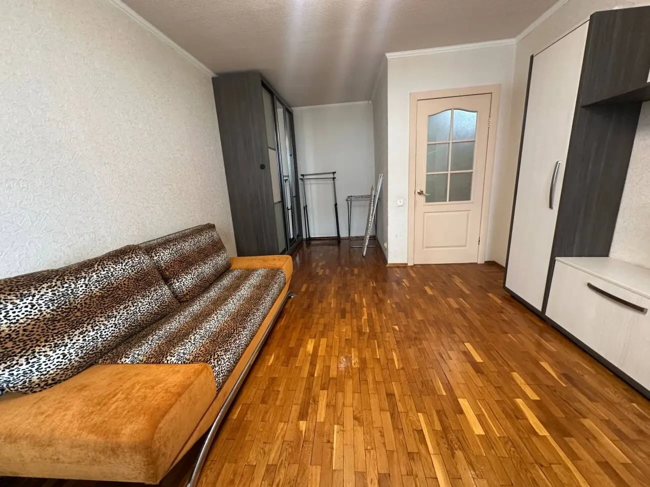 Продам 1к квартиру Запорізьке Шосе, 40 Гарний житловий стан
