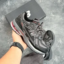 New Balance 1906U black/flame