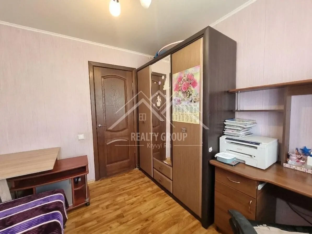 Продаж 3к утепленої квартири на Юності 6