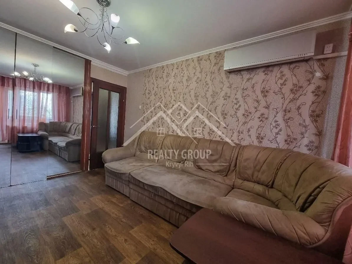 Продаж 3к утепленої квартири на Юності 3