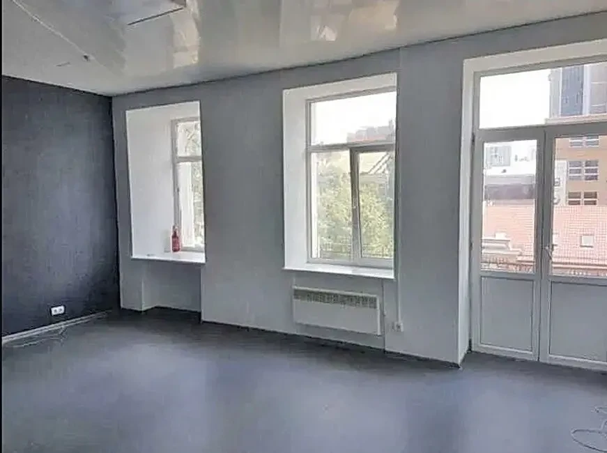 Аренда офиса 140 м2 (5 кабинетов) в центре, метро Олимпийская