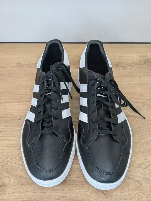 шкіряні кросівки adidas Team Court 2