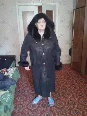 Жіноча натуральна дублянка з капюшоном великого розміру 4