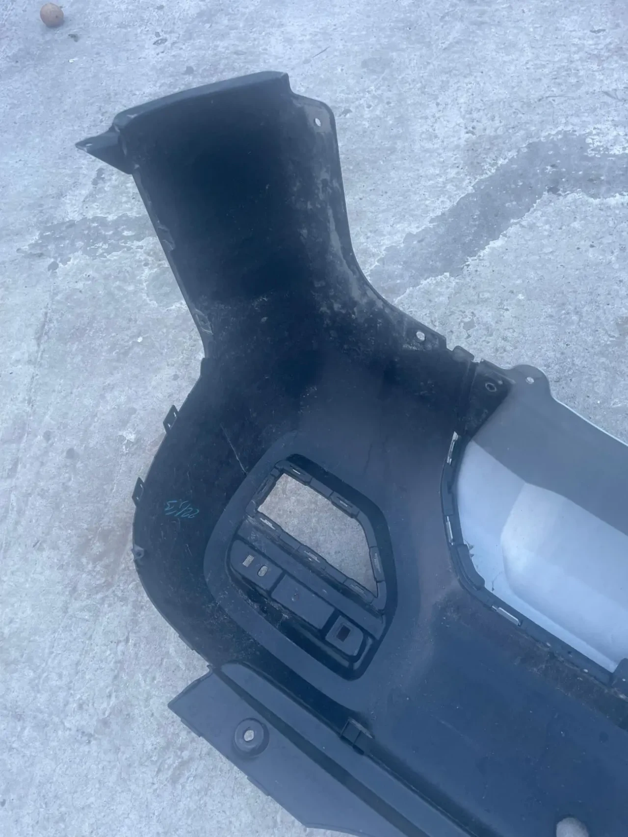 Suzuki S-Cross Бампер задний 71821-64U00-5PK  Нижняя часть 71871-63T0 6