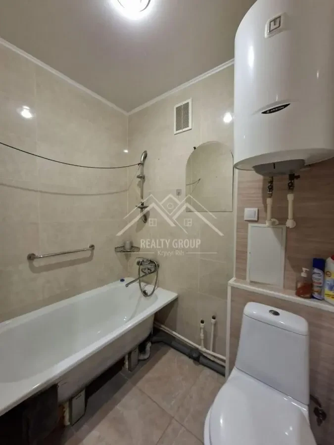 Продаж 1к квартири на вул.Соборності (Косіора) 8