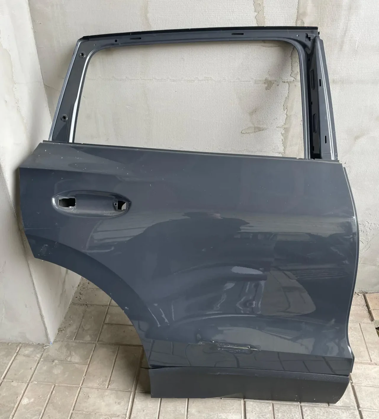 Volkswagen Tiguan Дверь задняя правая 571833056C  2
