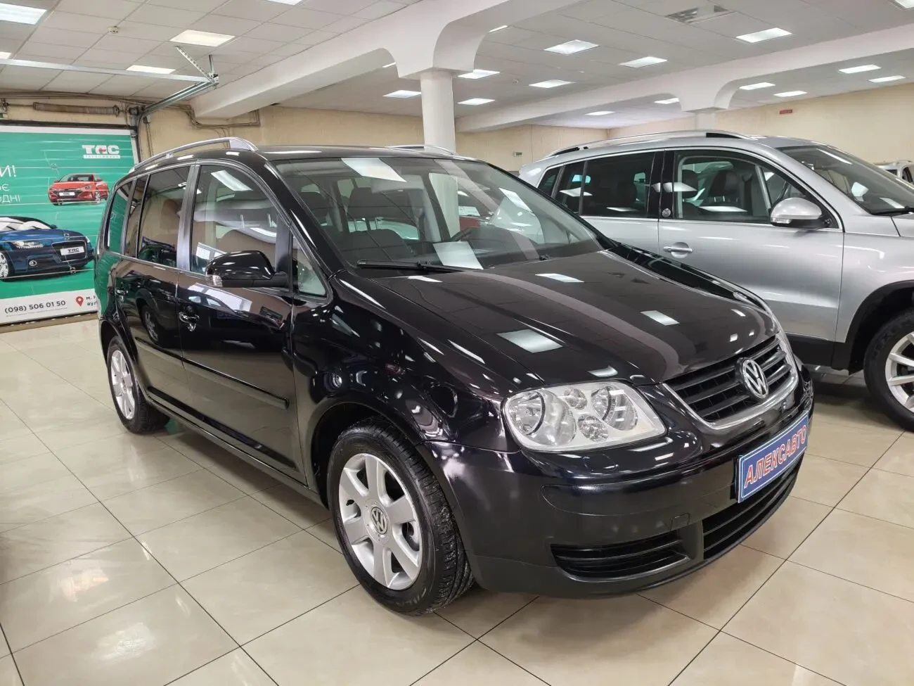 Volkswagen Touran 1.6МРі 8V 5МКПП 2006 р.в. (102 к.с.), 7 місць