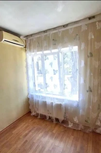 Продам 1- ком. Балковская. Напротив Дюковский парк.