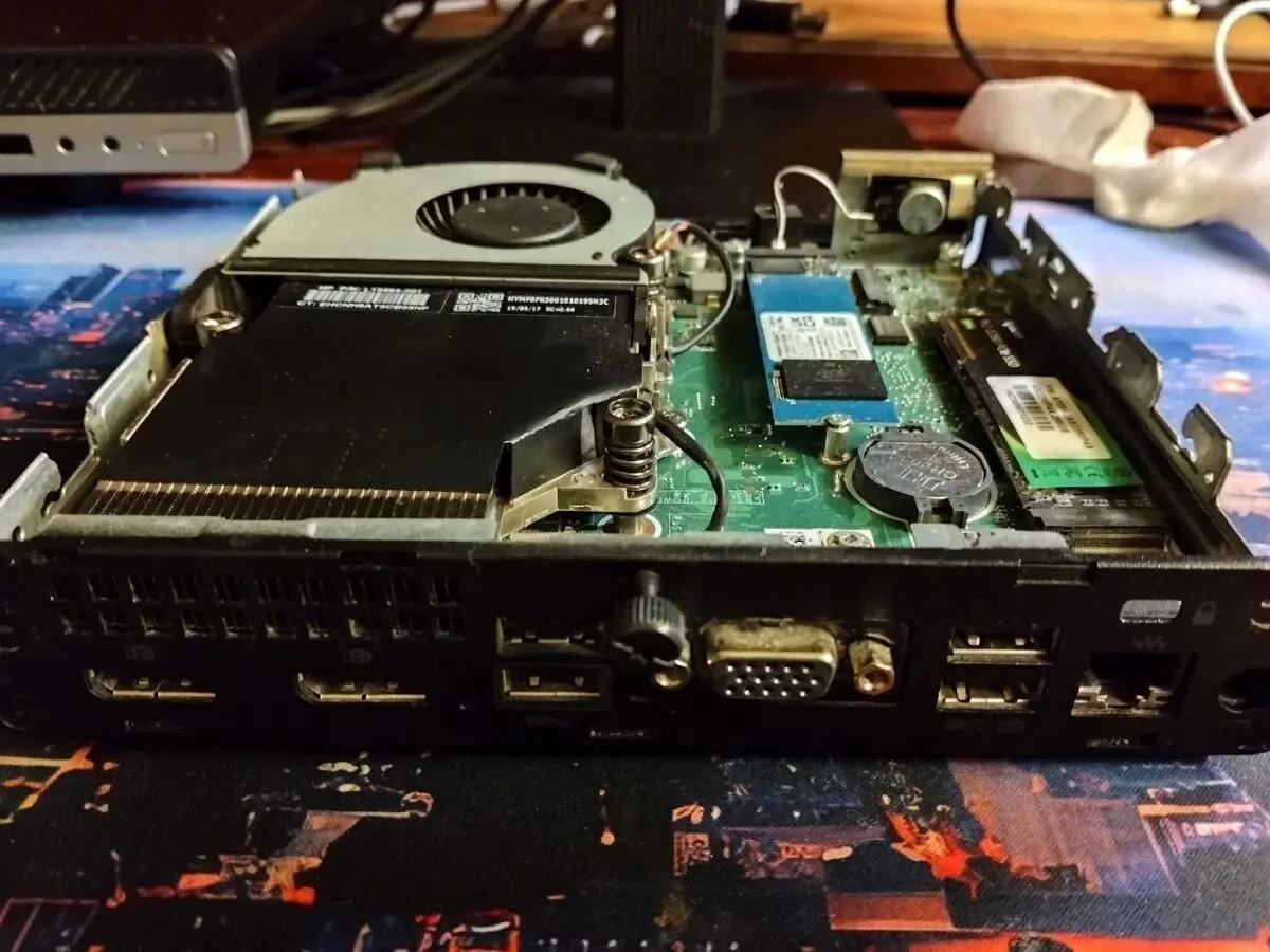 HP Pro desk D4 mini 4