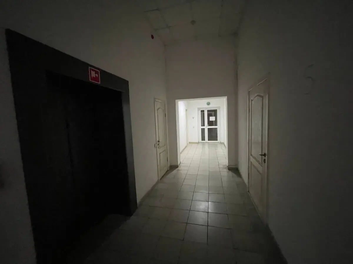 Сдам коммерческое помещение 202кв.м. ул Майдан Озёрный, Боброва, ТЦ Озёрный 5