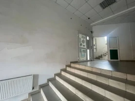Сдам коммерческое помещение 35кв.м. - ул Майдан Озёрный, 3 (Боброва) ТЦ Озёрный