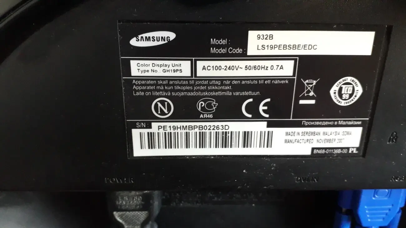 SAMSUNG SyncMaster 932B 5