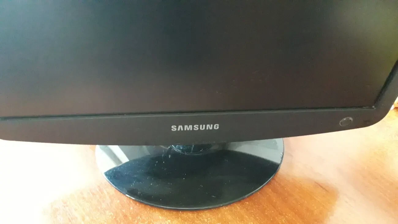SAMSUNG SyncMaster 932B 3