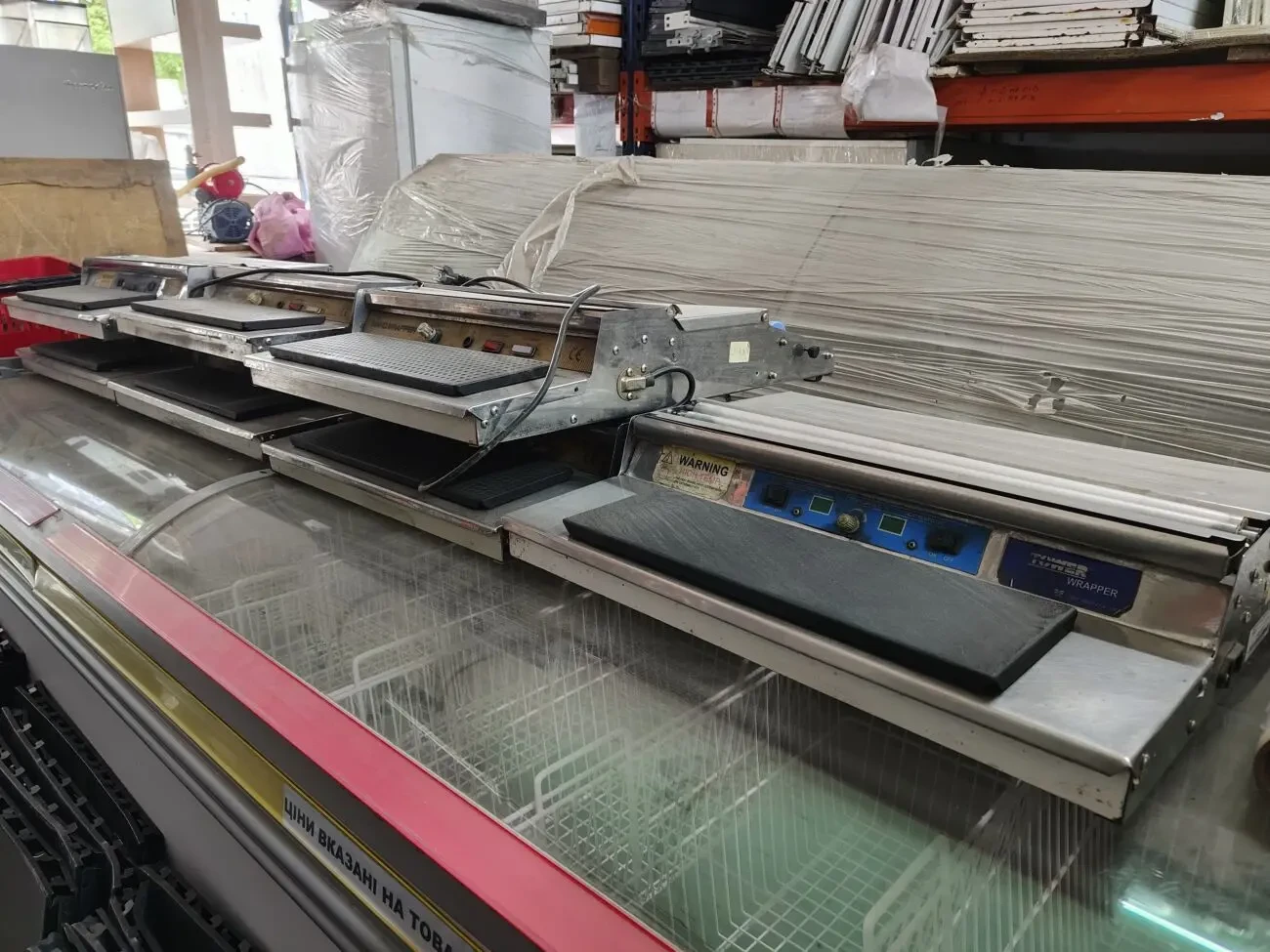 Гарячий пакувальний стіл Hand Wrapper 450 бу, гарячі столи бу, пакувальний стіл бу 6