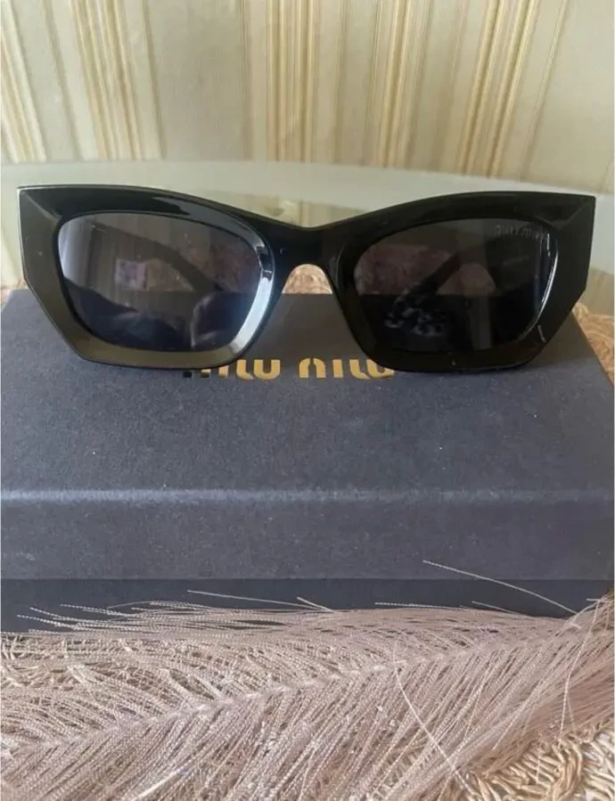 очки солнцезащитные miu miu