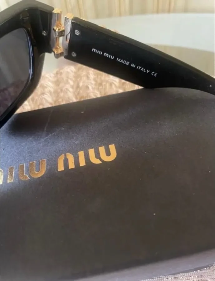 очки солнцезащитные miu miu 4