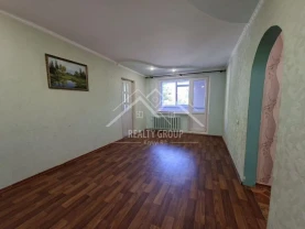 Продаж 3 к. квартири на 4-Зарічному