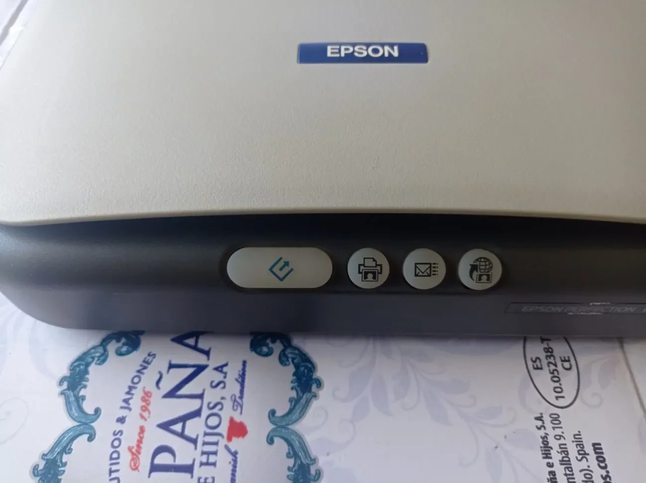 Планшетный сканер EPSON 2