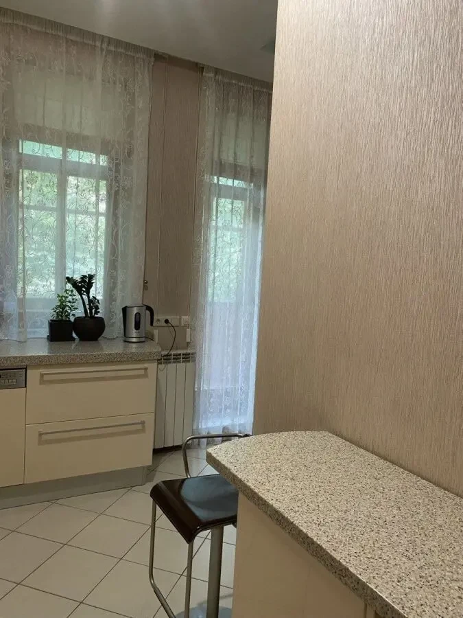 Оренда трикімнатної квартири у центрі Харкова - усе необхідне є... 10
