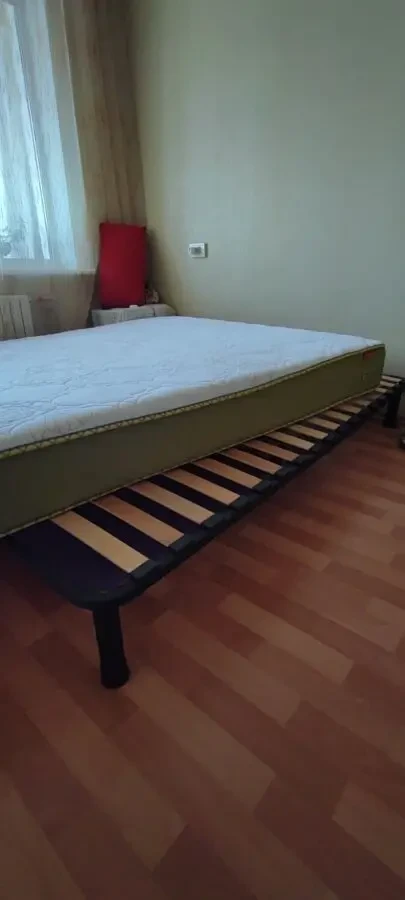 Продам двохспальне ліжко з ортопедичним матрацом 6