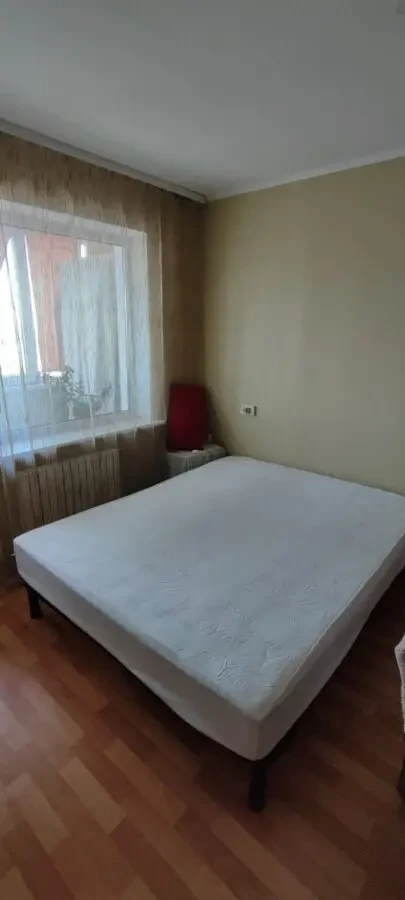 Продам двохспальне ліжко з ортопедичним матрацом