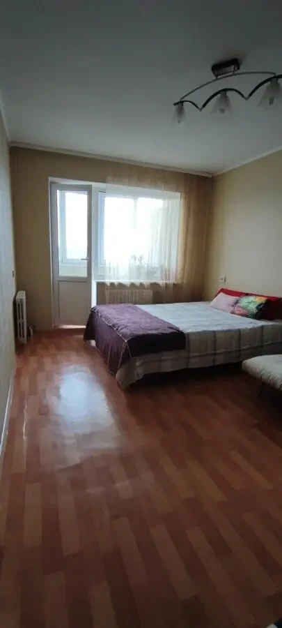 Продам двохспальне ліжко з ортопедичним матрацом 7
