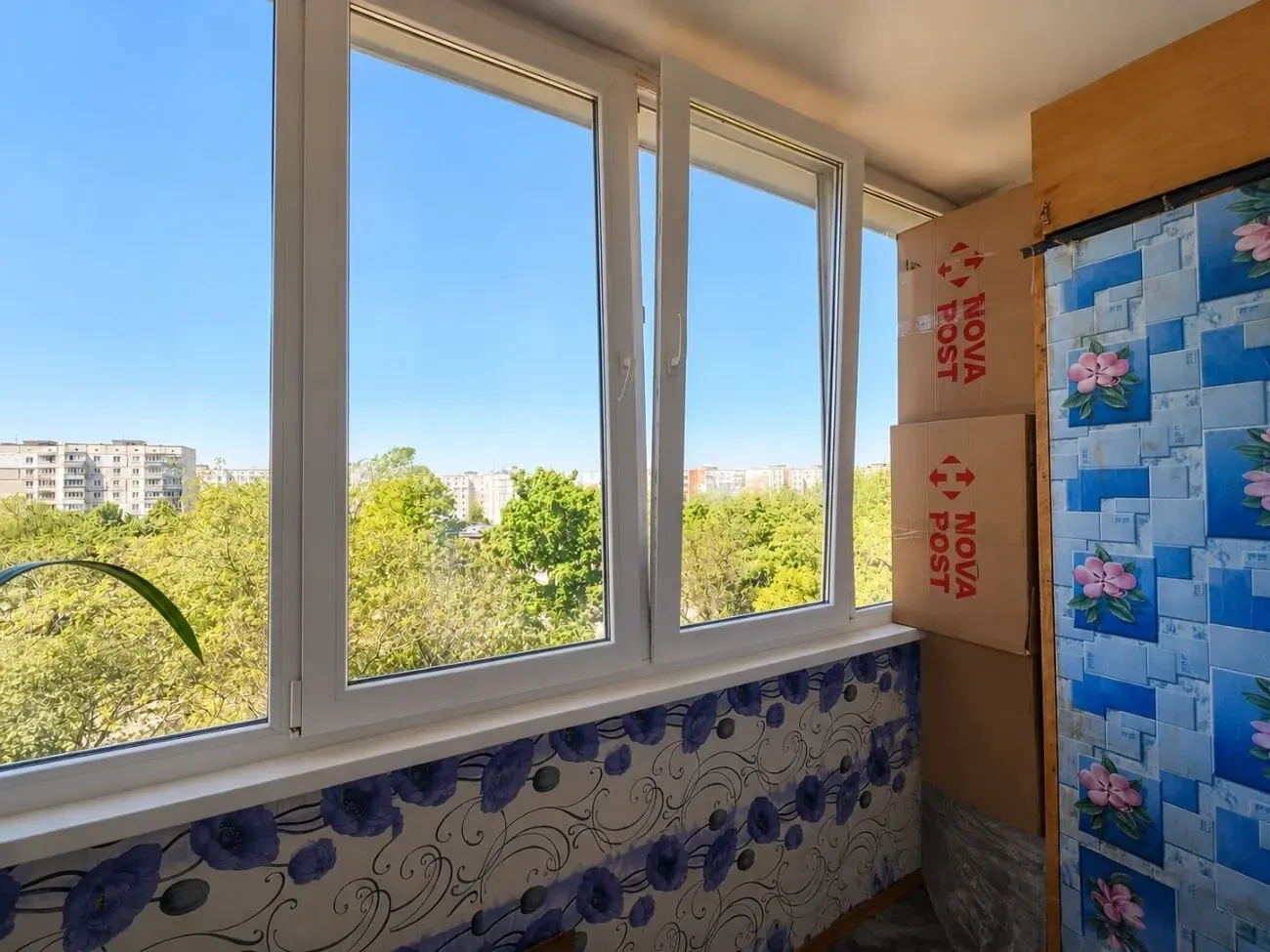 Продам однокімнатну квартиру, вул.Зенітного полку, масив Незалежності 5