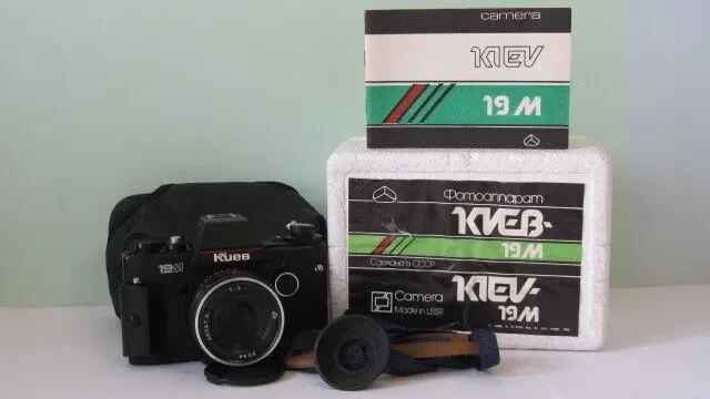 Фотоаппарат КИЕВ-19М.Экспортный вариант.В Родной  Коробке с Паспортом.Новый