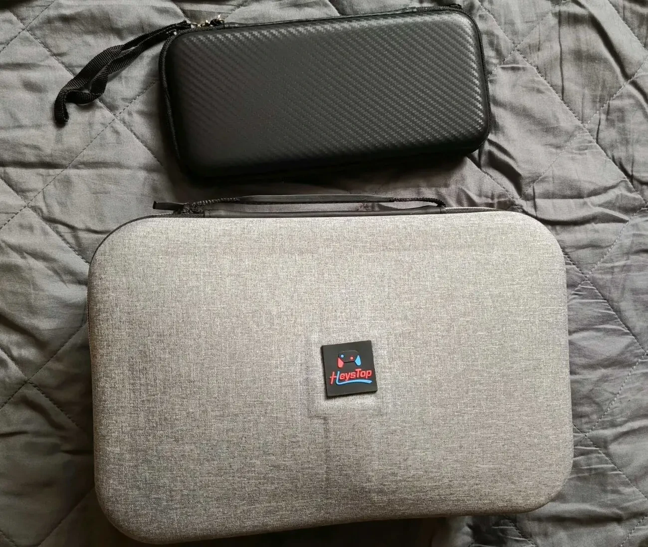 Nintendo switch у кейсі+3 пари джойстиків 2