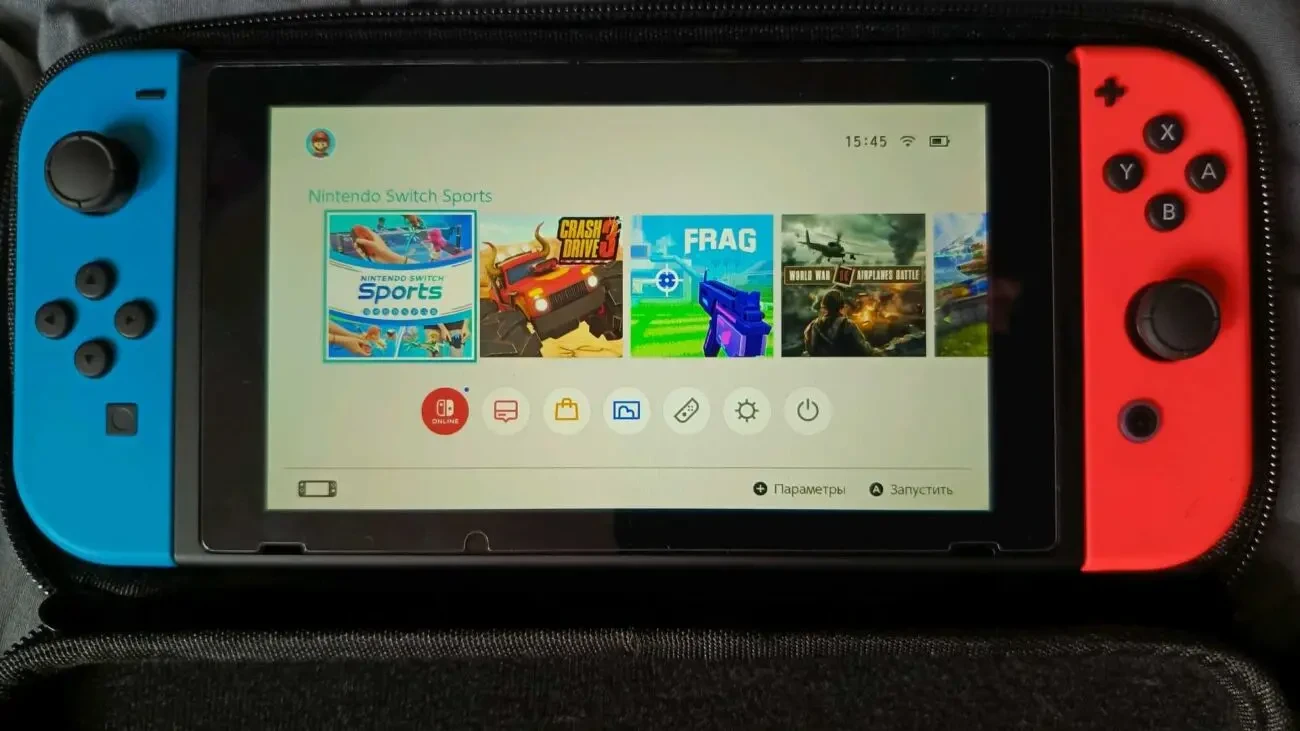 Nintendo switch у кейсі+3 пари джойстиків 4
