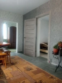 Будинок в Оренду