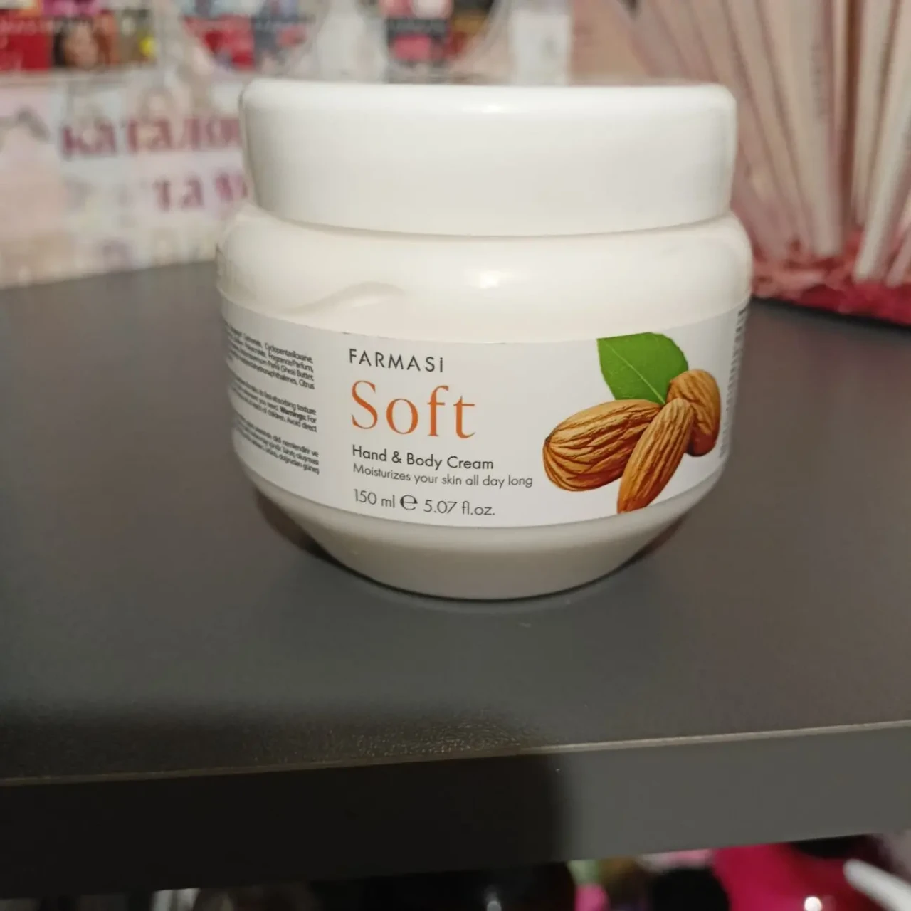 Крем для рук та тіла Soft з мигдалем, 150 мл, Farmasi 3