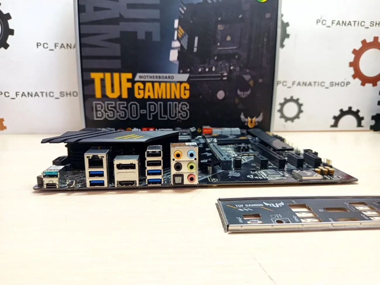 Материнська плата ASUS TUF GAMING B550-PLUS 3