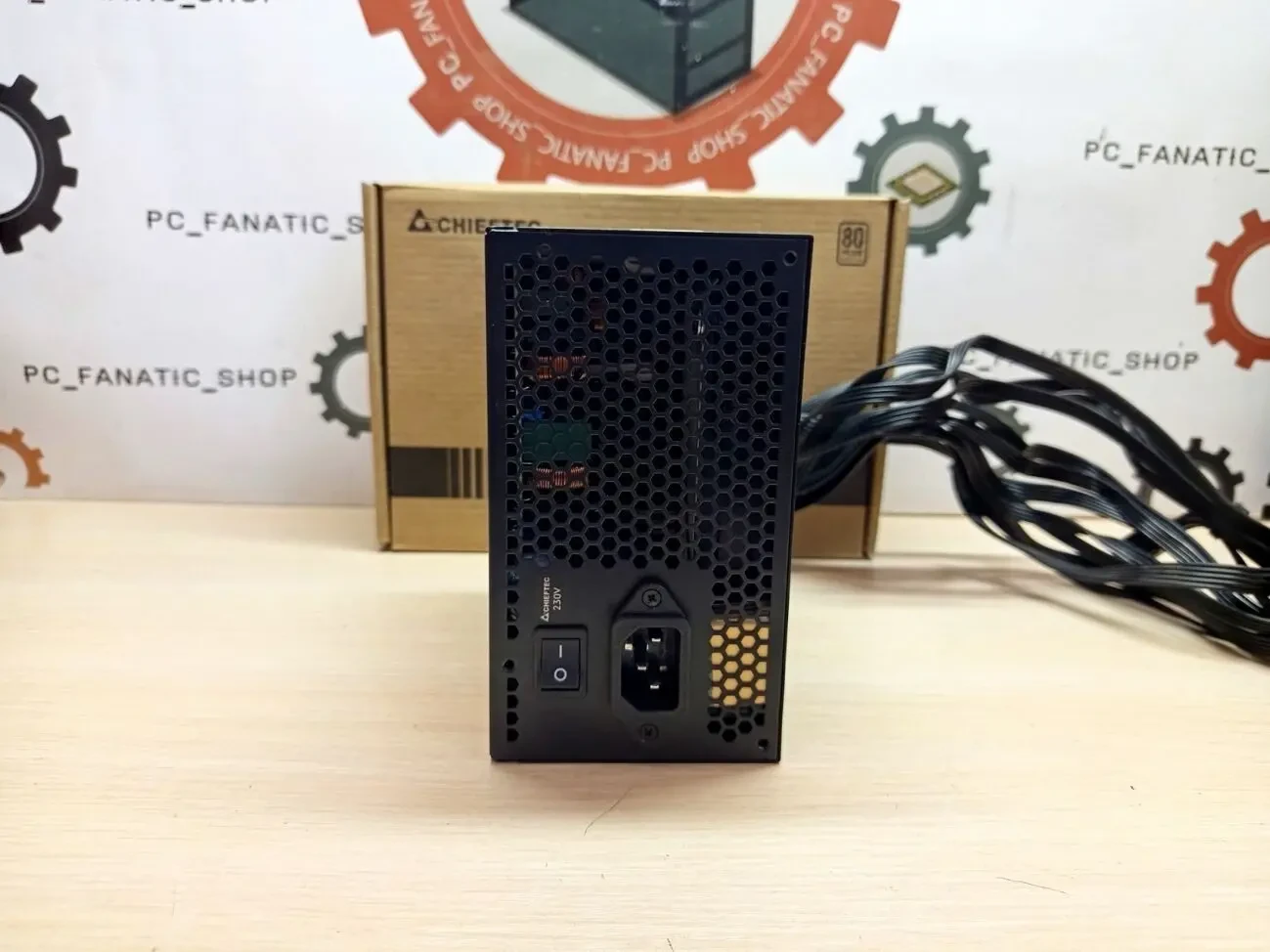 Блок живлення Chieftec EON 600W (ZPU-600S) 3
