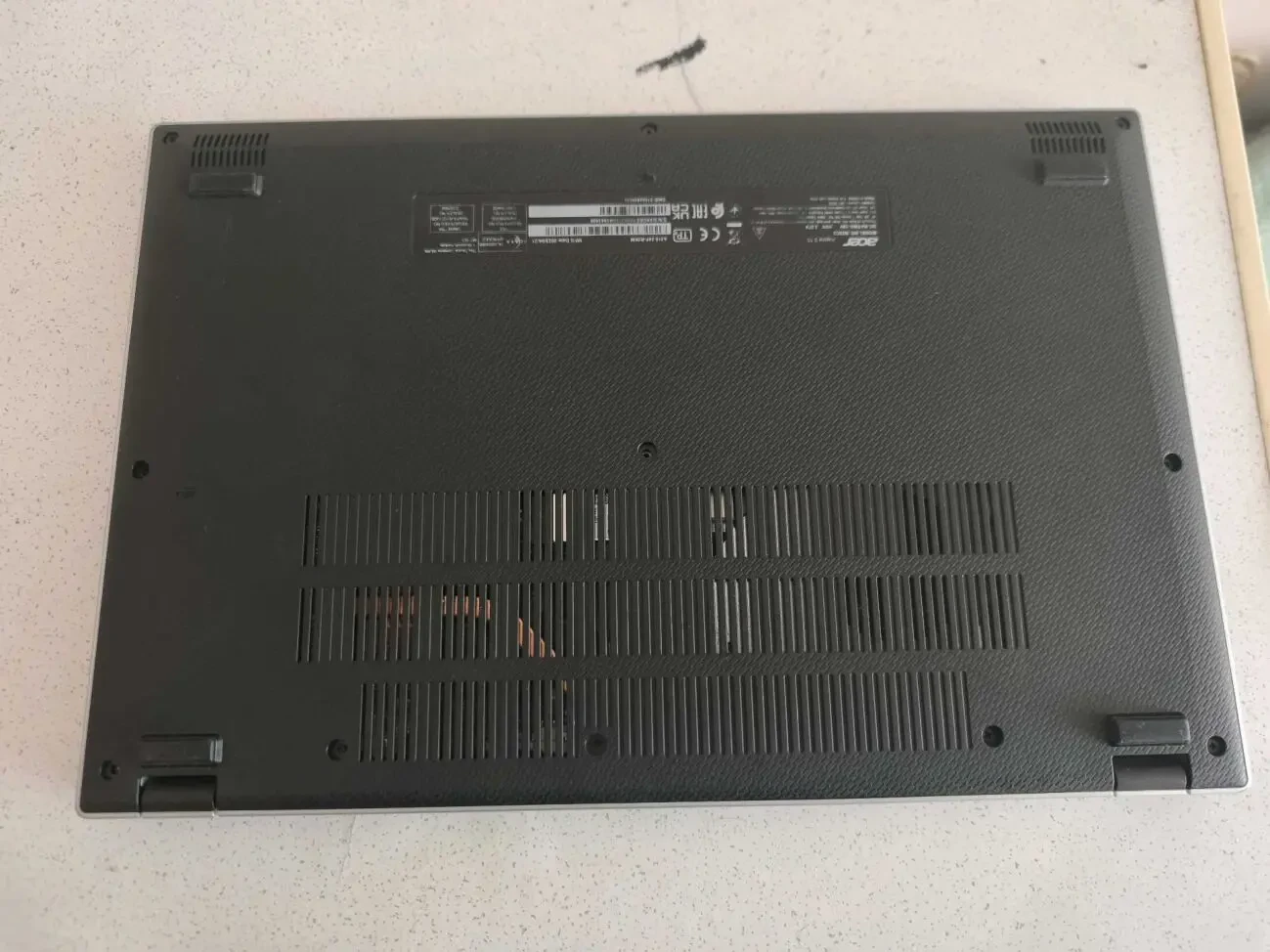 Acer Aspire A315-24P 6