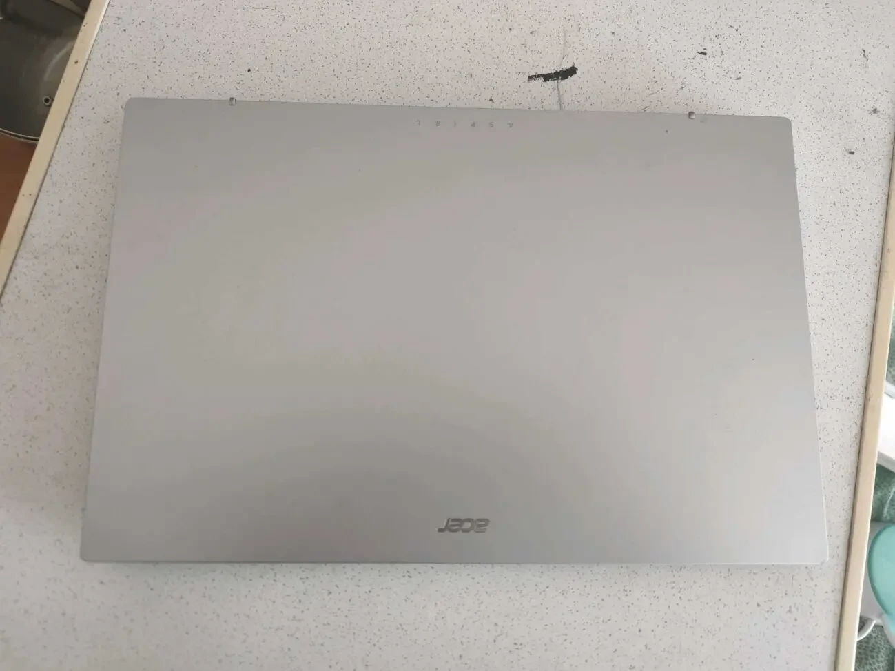 Acer Aspire A315-24P 3