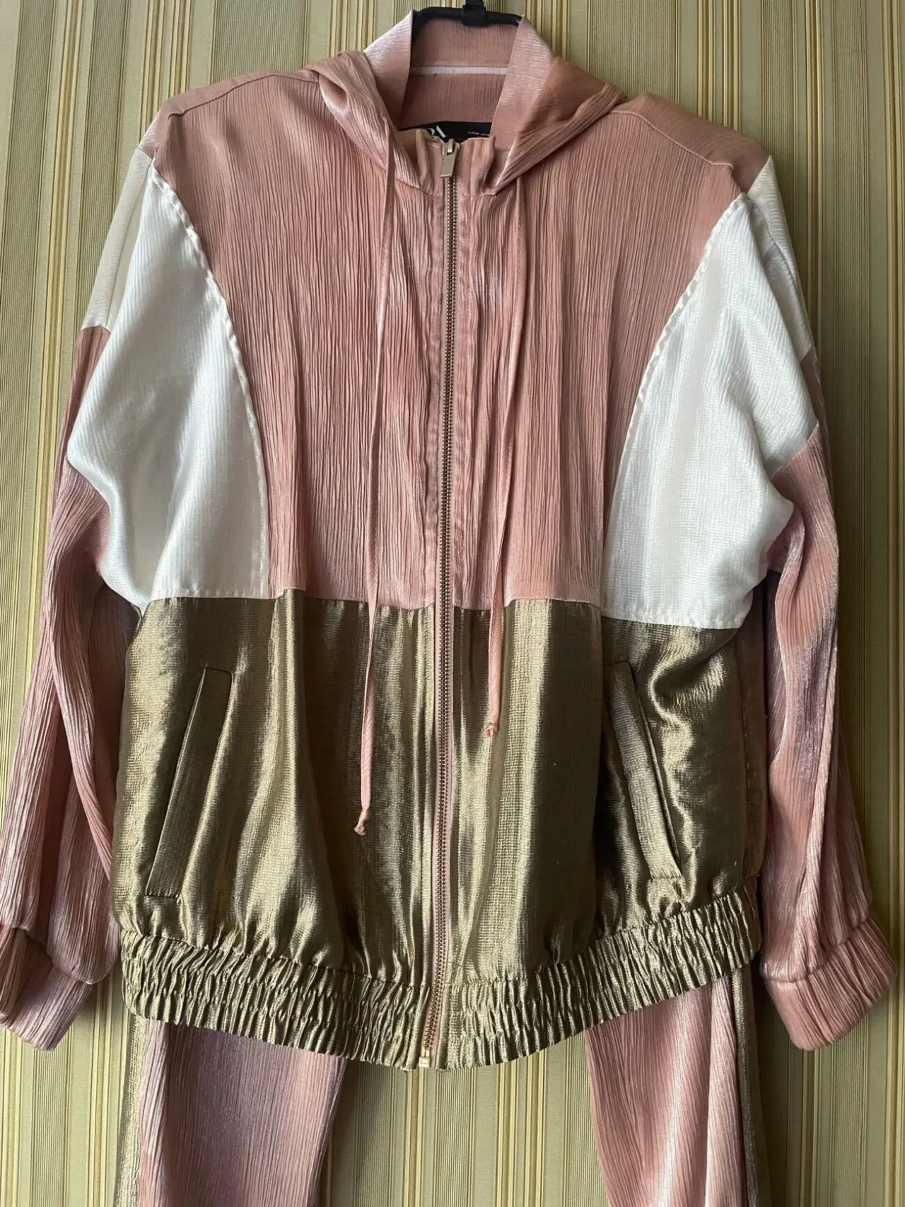 костюм спортивный прогулочный Zara