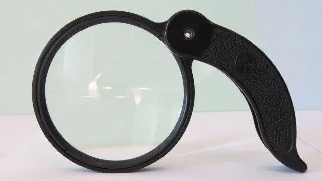 Лупа складная круглая ЛПК-471 увеличение 2х кратная, стекло, для чтения.ВОМЗ-12.1981г. СССР.Новая 3