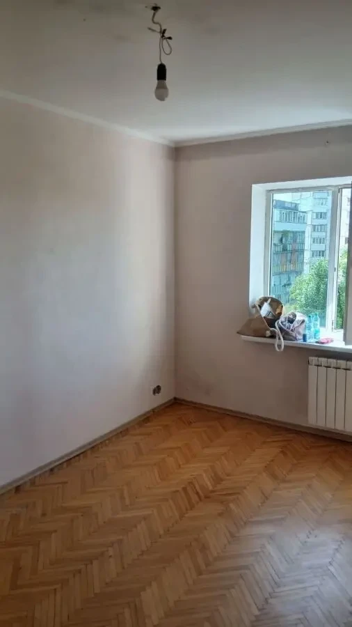 Продам 3-кімнатну Лісовий масив 3