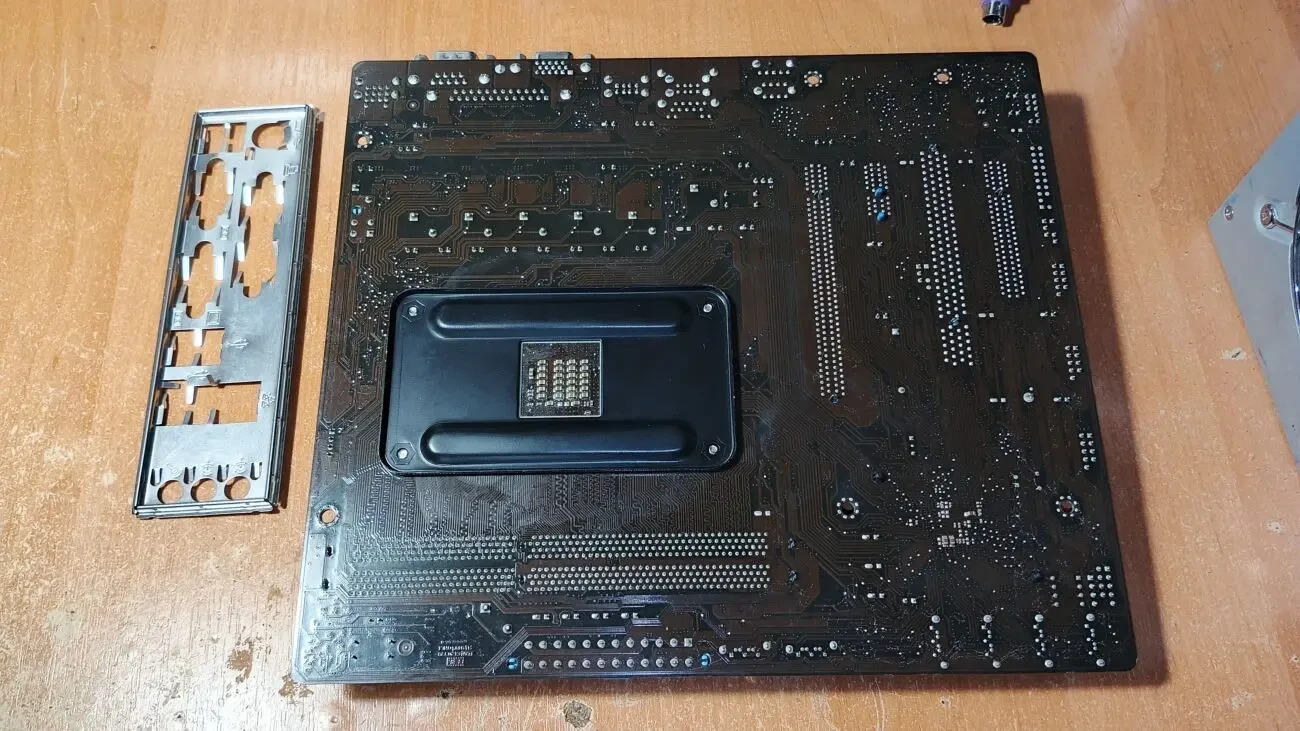 Материнская плата Asus F1A55-M LX PLUS (sFM1, AMD A55 FCH, 2 x PCI-E 2.0 x16) 2