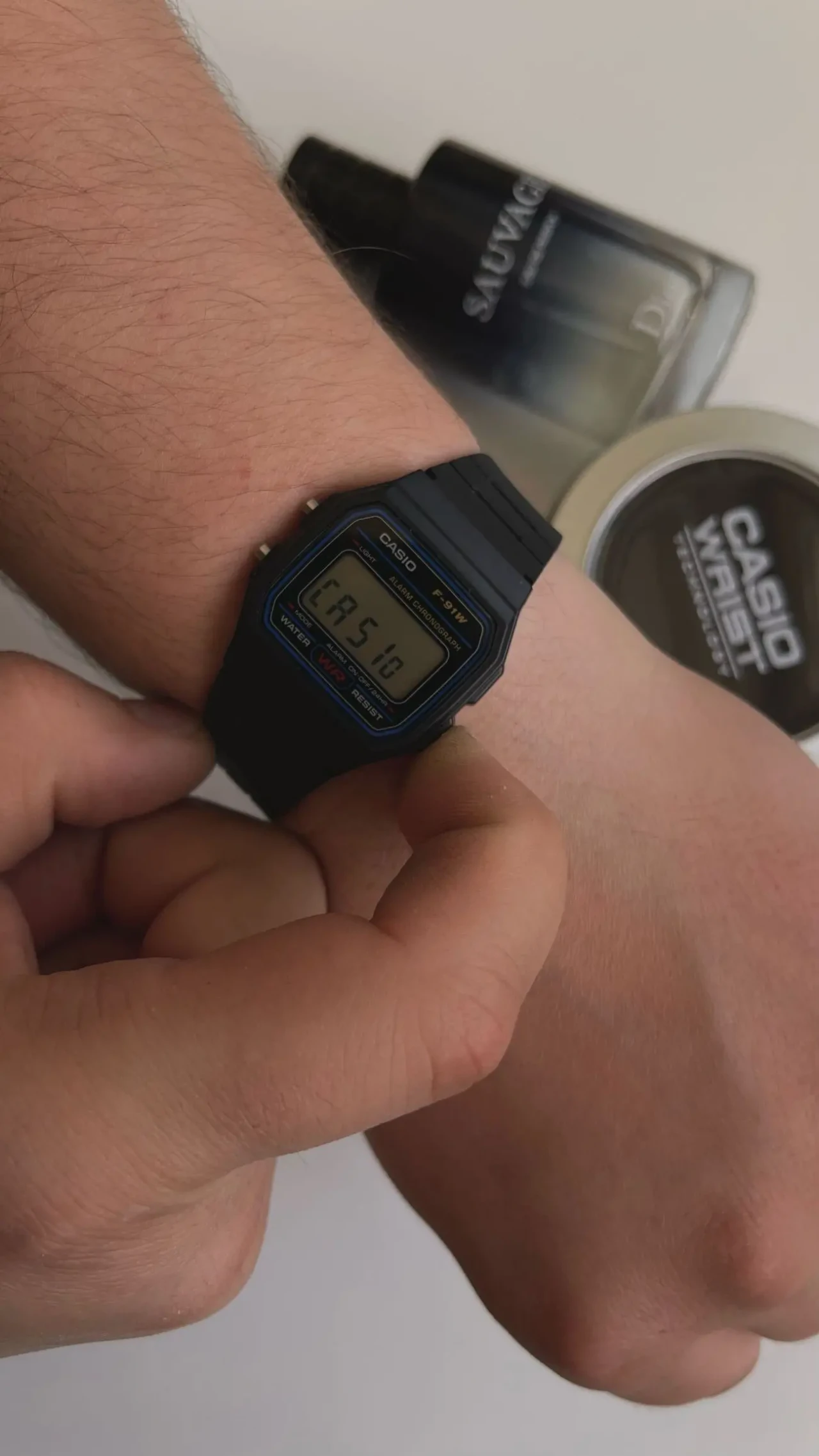Casio F-91W 4