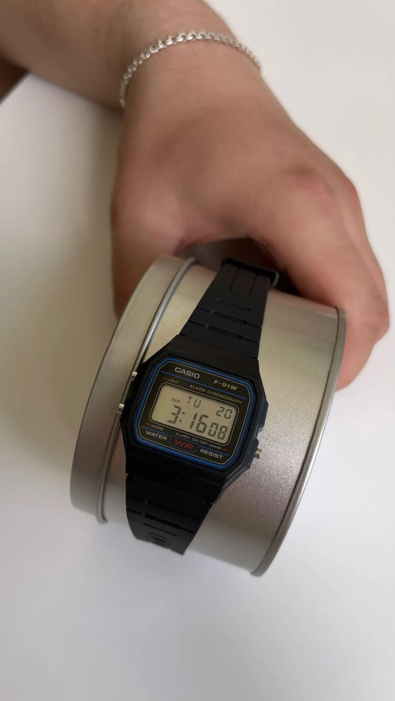 Casio F-91W 3