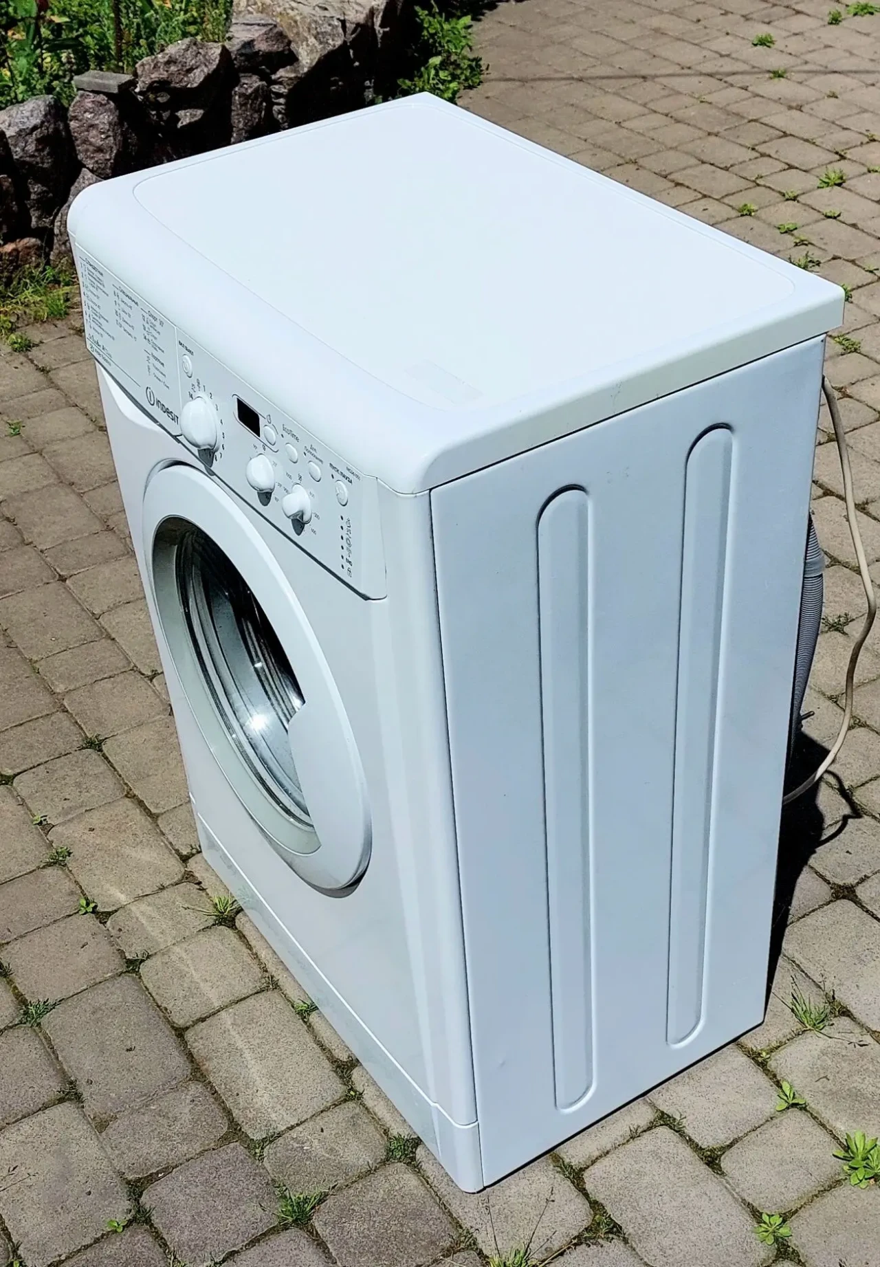Вузька пралка Indesit, 6кг 4