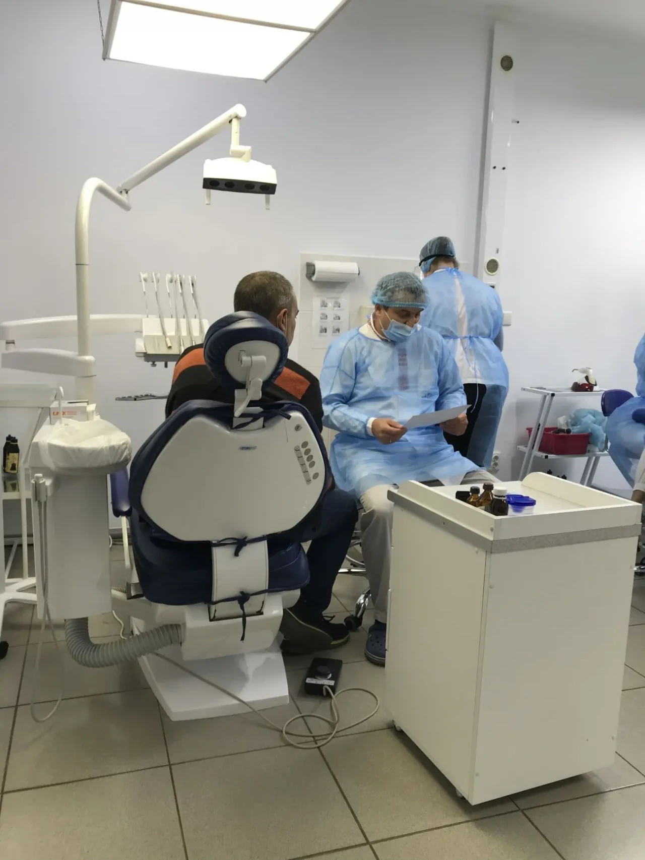Стоматологія Вінниця. Протезування зубів у Вінниці.  Імплантація зубів. Відновлення усмішки. Лікування карієсу. 3