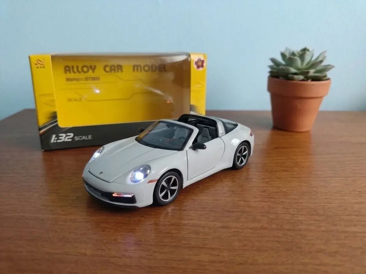 Колекційна металева модель Porsche 911 Targa у масштабі 1 32 5
