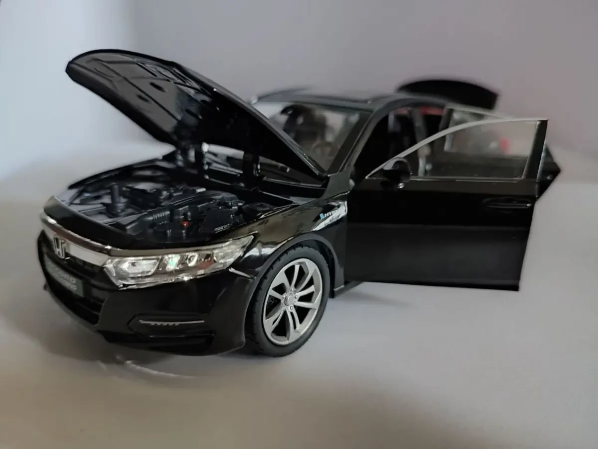 Колекційна металева модель Honda Accord у масштабі 1 24 2