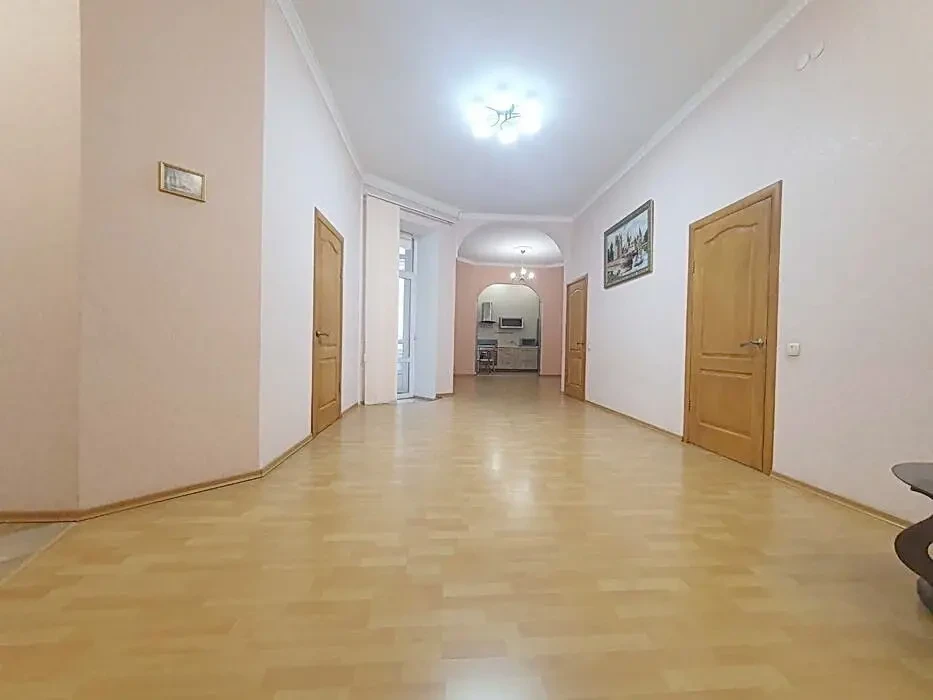 Аренда офиса 140 м2, Руставели 34, Центр, м Дворец Спорта, Бессарабка 8