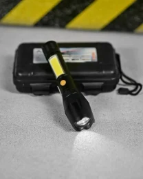 ліхтарик ручний двосторонній на магніті
