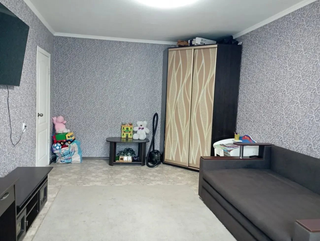 Продам 1-ком Левый Берег 5этаж ремонт, без долгов. Срочно 6