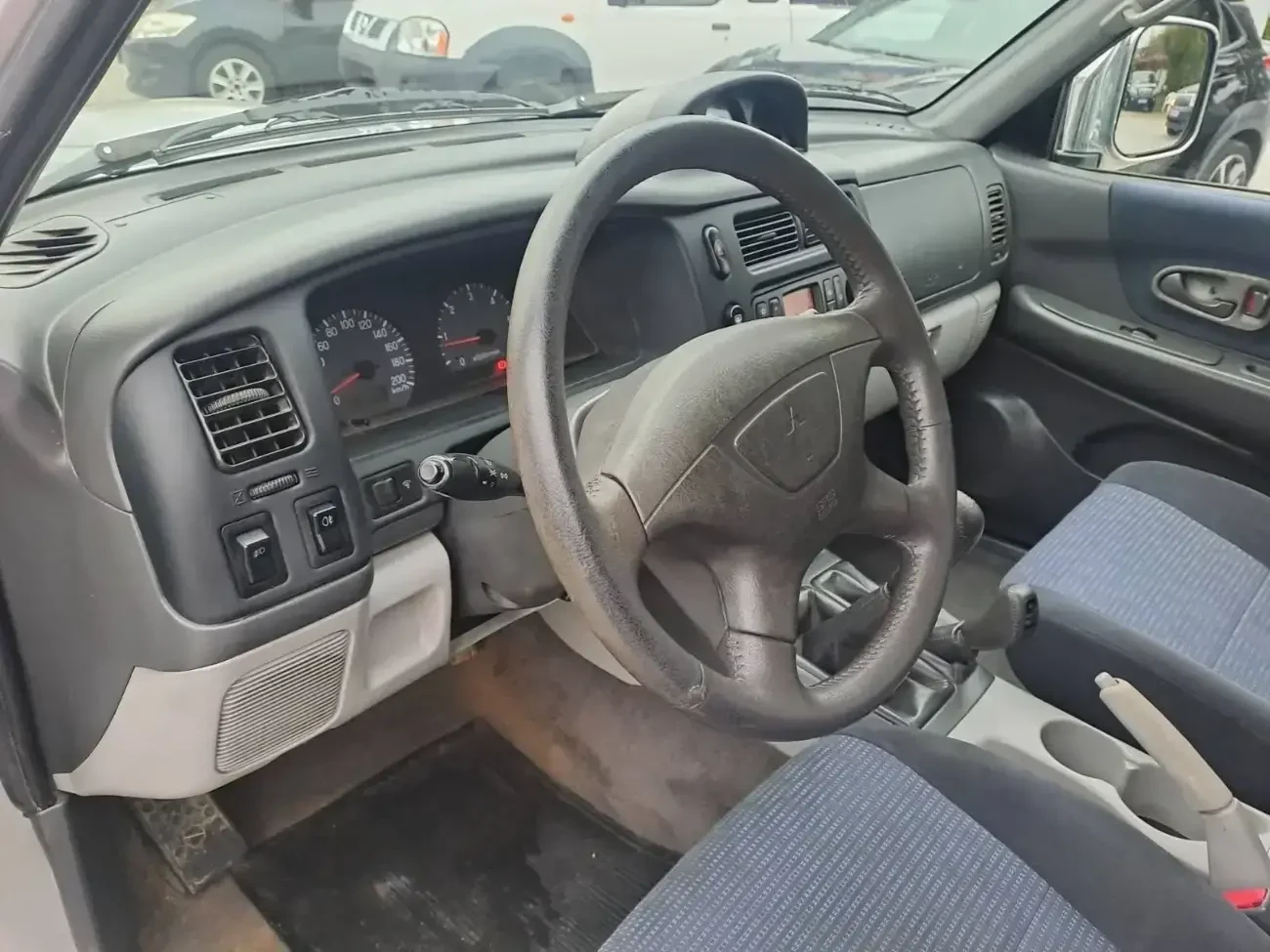 Mitsubishi Padgero Sport 6